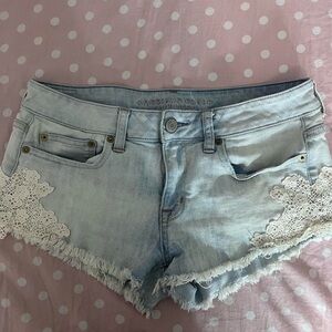 Y2k American Eagle Outfitters Light Wash Denim Shorts with Lace